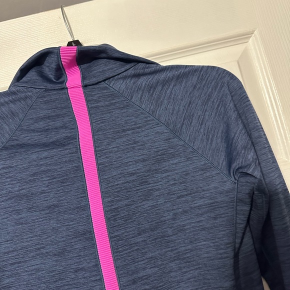 Women’s Under Armour Cold Gear Fitted Athletic Top - Picture 14 of 15